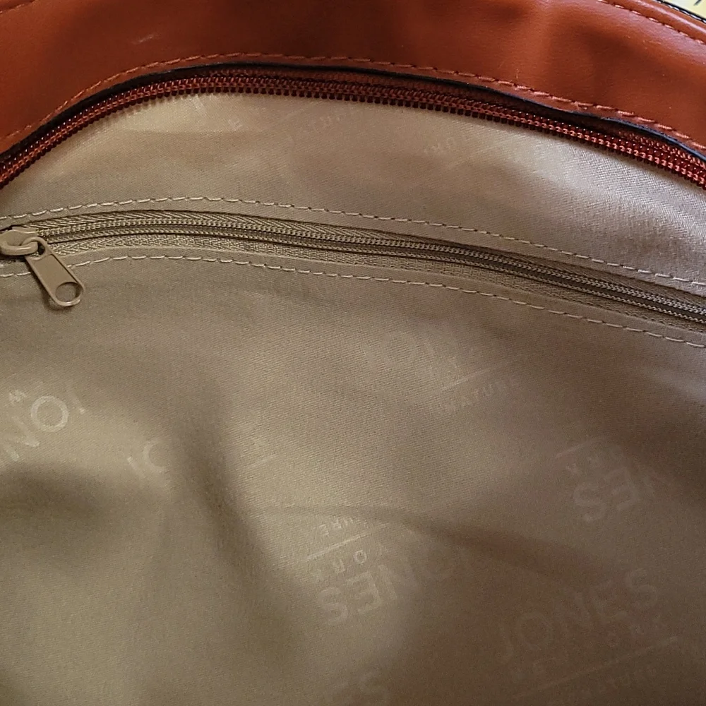 NEW Shoulder Bag Jones New York Signature Color Block Pebbled Ivory Faux Leather